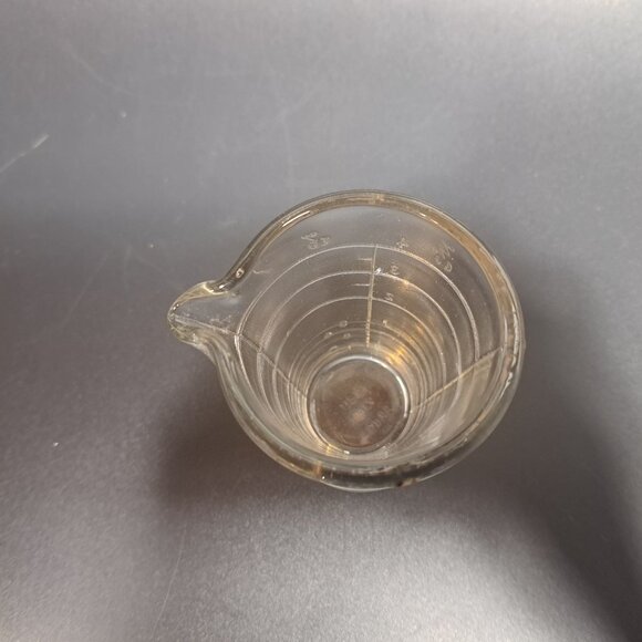 Vintage Eastman Kodak Glass Graduated Measuring Cup With Spout Rochester NY - Picture 16 of 16